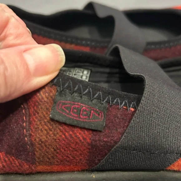 KEEN Womens Sienna Mary Jane Flat Red Black Plaid Size 9 buffalo check pattern - Picture 3 of 7